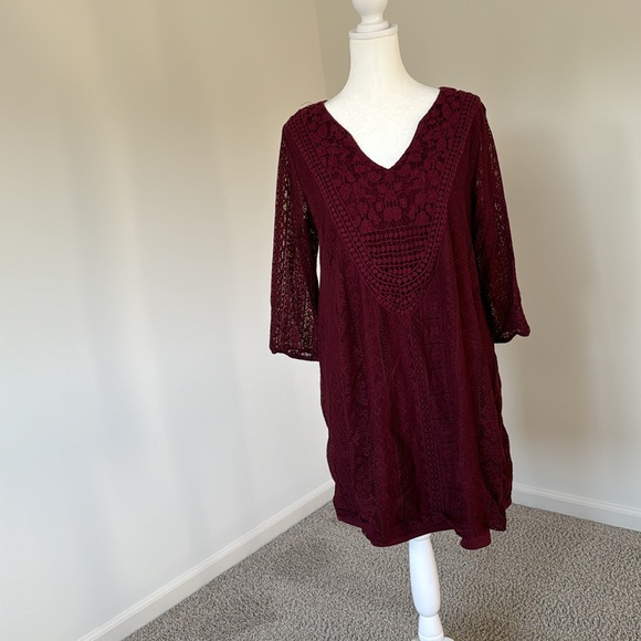 Dresses & Skirts - Lace Tunic Dress 💕